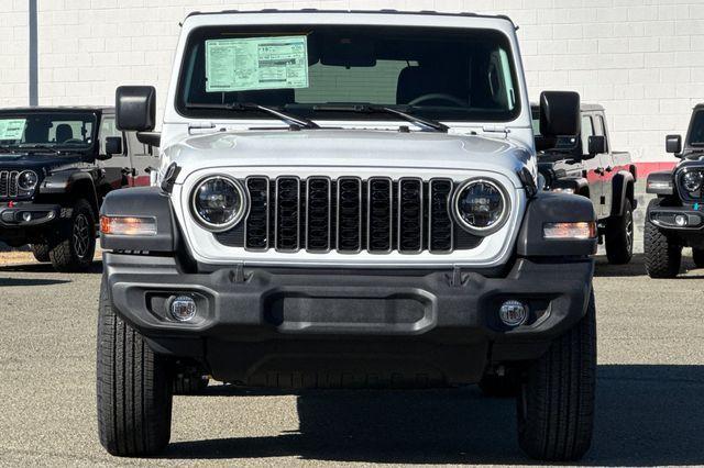 new 2025 Jeep Wrangler car, priced at $47,095