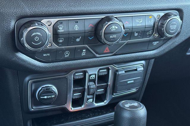 new 2025 Jeep Wrangler car, priced at $46,780