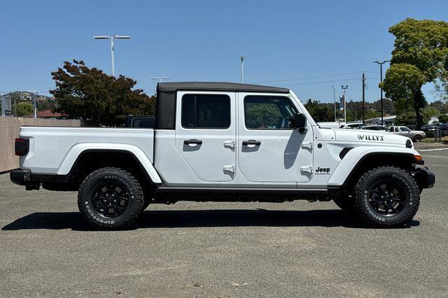 new 2025 Jeep Gladiator car, priced at $45,842