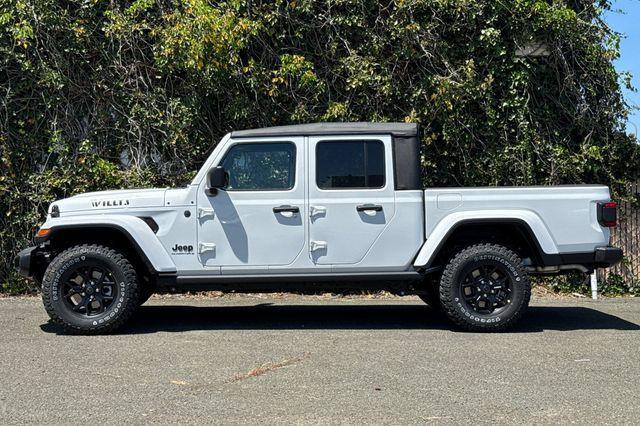 new 2025 Jeep Gladiator car, priced at $45,842