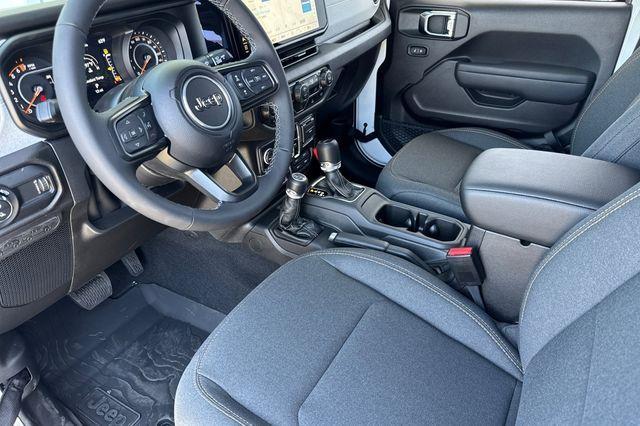 new 2025 Jeep Gladiator car, priced at $45,842