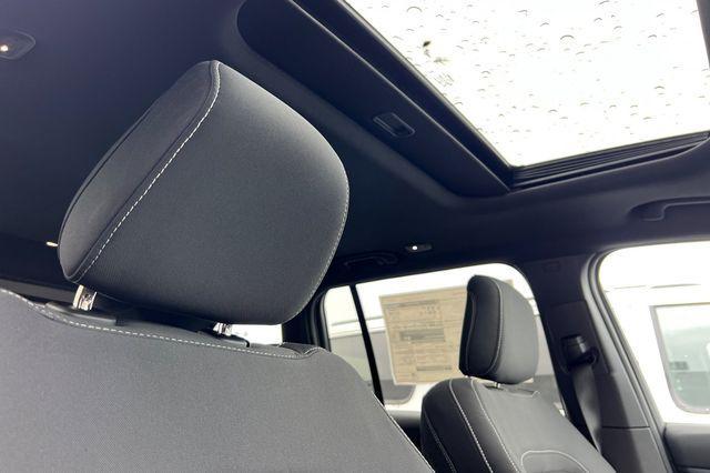 new 2025 Jeep Grand Cherokee car, priced at $39,470