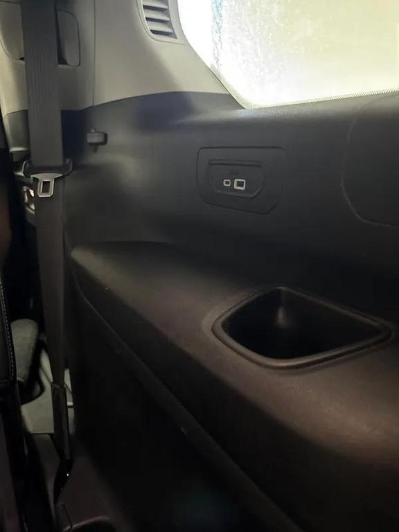 used 2021 Jeep Grand Cherokee L car, priced at $29,495