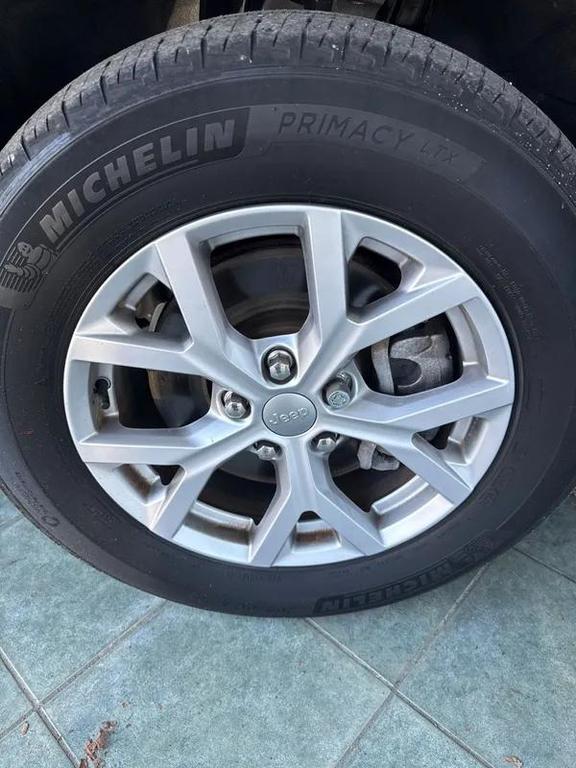 used 2021 Jeep Grand Cherokee L car, priced at $29,495