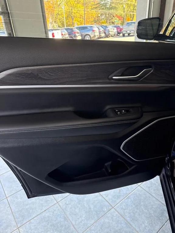 used 2021 Jeep Grand Cherokee L car, priced at $29,495