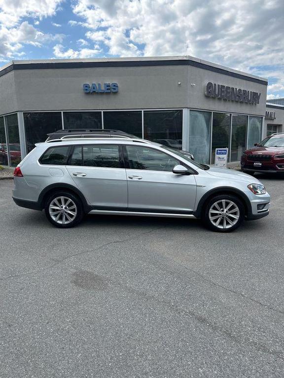 used 2017 Volkswagen Golf Alltrack car, priced at $15,995