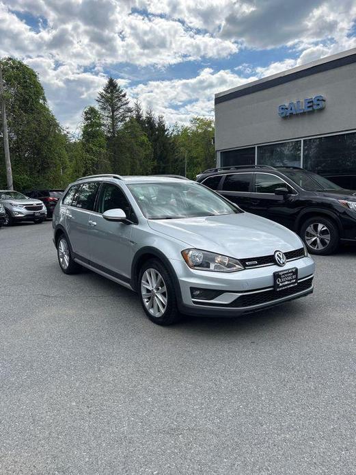 used 2017 Volkswagen Golf Alltrack car, priced at $17,995