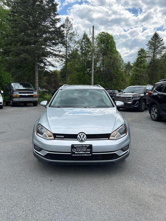 used 2017 Volkswagen Golf Alltrack car, priced at $15,995