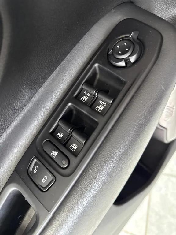 used 2021 Jeep Renegade car, priced at $16,495