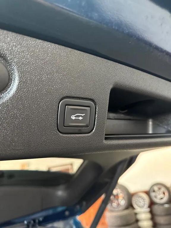 used 2020 Chevrolet Equinox car, priced at $22,495