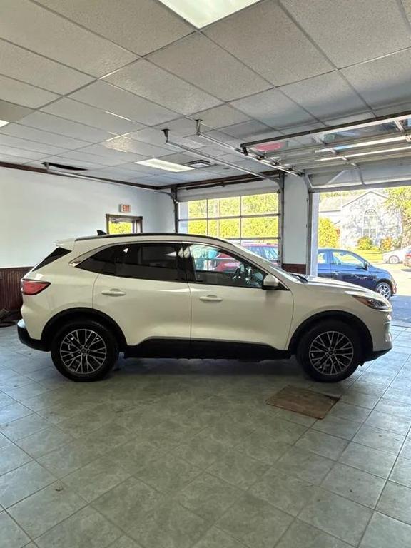 used 2022 Ford Escape car, priced at $20,995