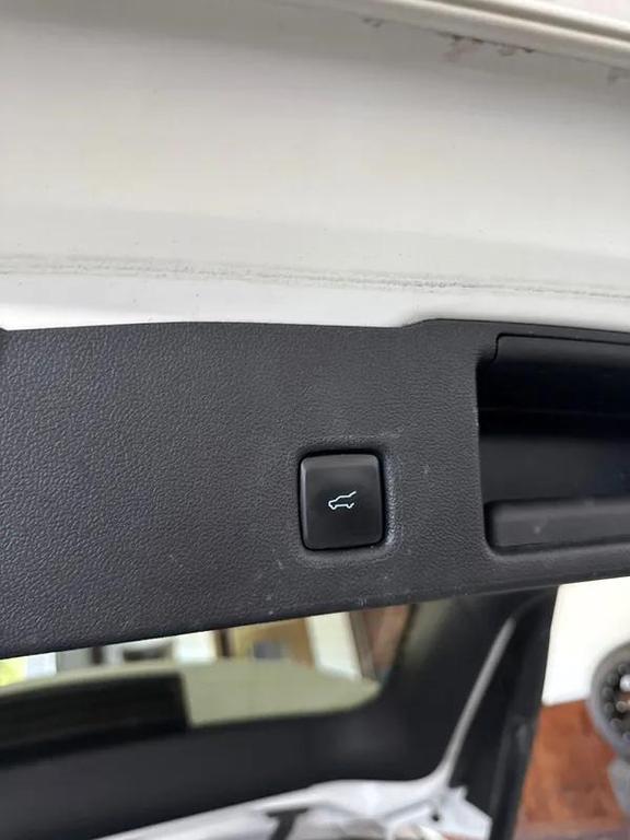 used 2022 Ford Escape car, priced at $20,995