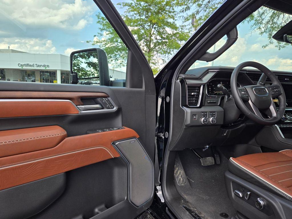 new 2025 GMC Sierra 2500 car, priced at $91,000
