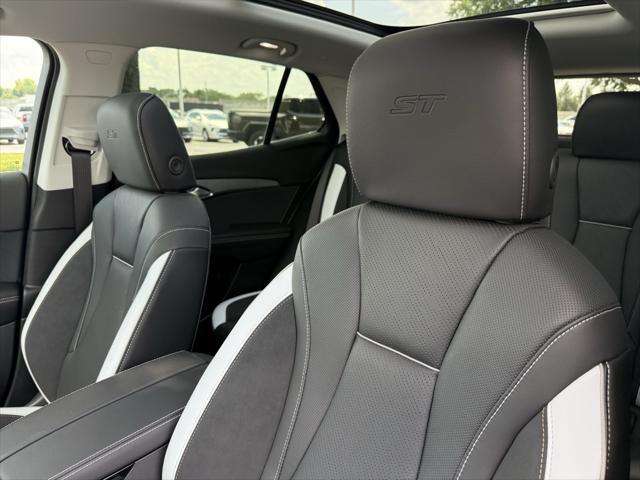 new 2025 Buick Envision car, priced at $42,997