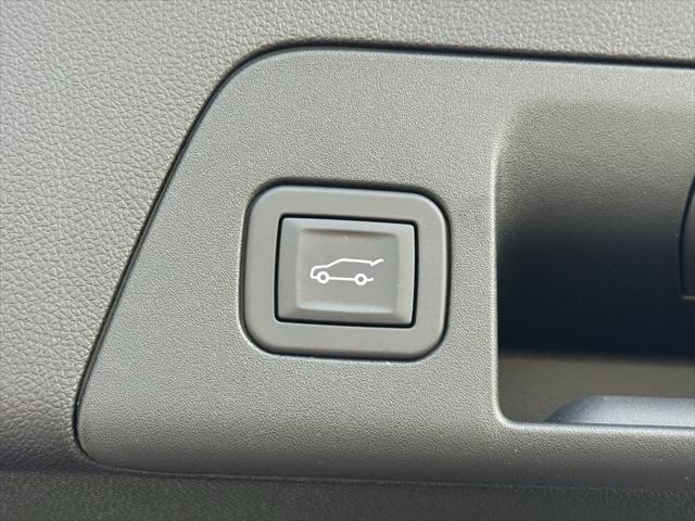 new 2025 Buick Envision car, priced at $42,997