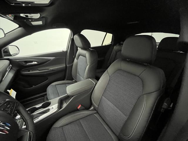 new 2025 Buick Envista car, priced at $27,797