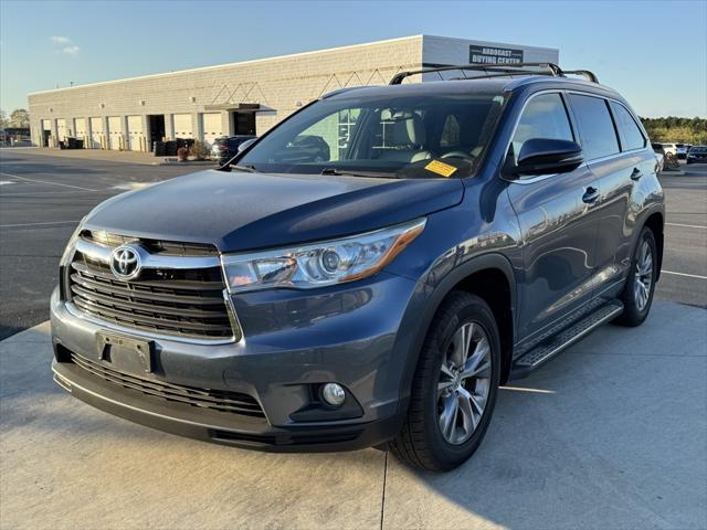 used 2015 Toyota Highlander car, priced at $22,770