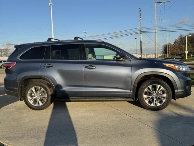 used 2015 Toyota Highlander car, priced at $22,770