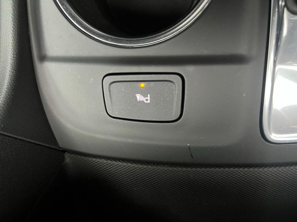 used 2022 Chevrolet Equinox car, priced at $20,332