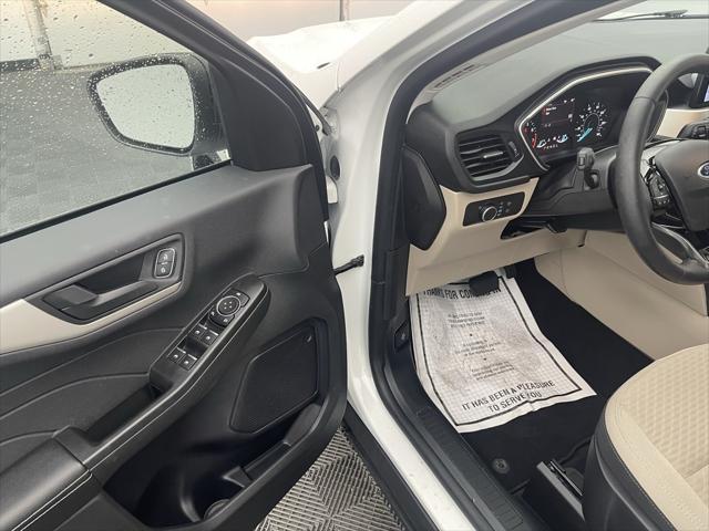 used 2022 Ford Escape car, priced at $24,987