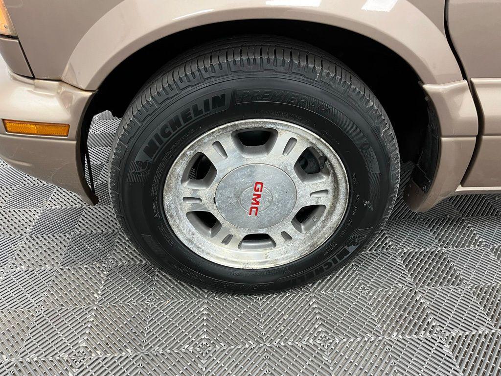 used 2003 GMC Safari car, priced at $6,000