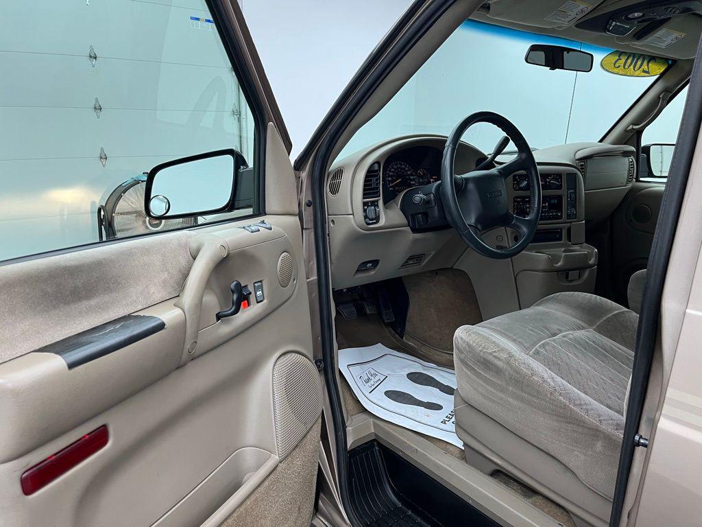 used 2003 GMC Safari car, priced at $6,000