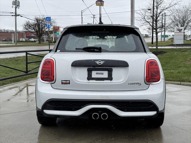 used 2022 MINI Hardtop car, priced at $23,386