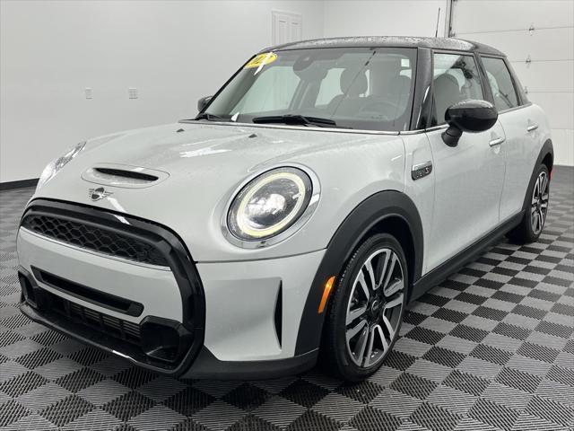 used 2022 MINI Hardtop car, priced at $23,298