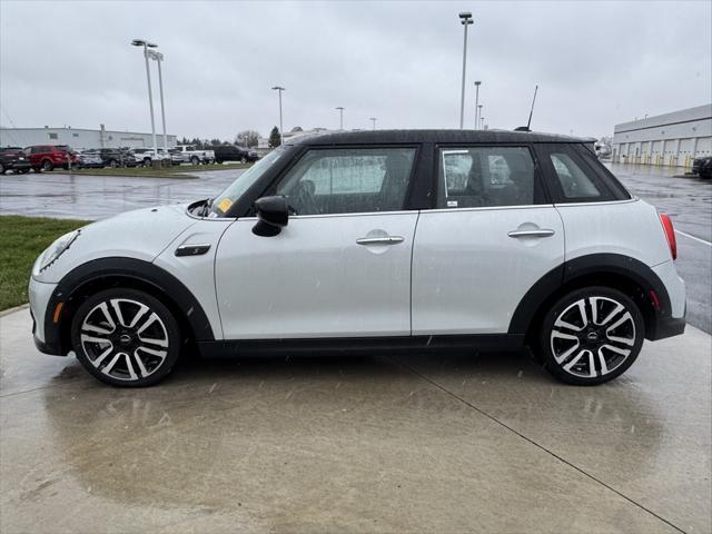 used 2022 MINI Hardtop car, priced at $23,386