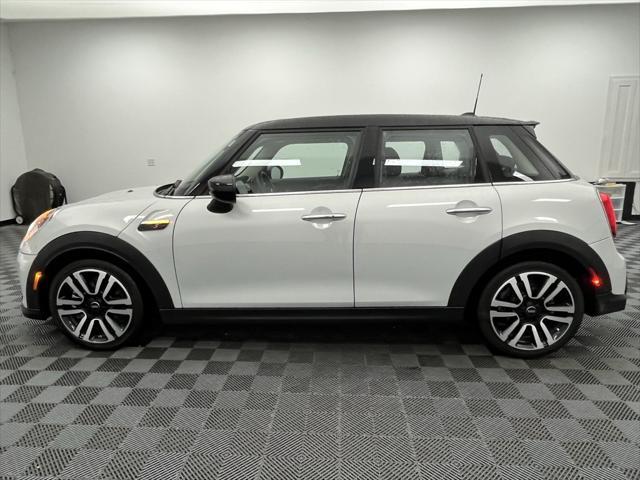 used 2022 MINI Hardtop car, priced at $23,298