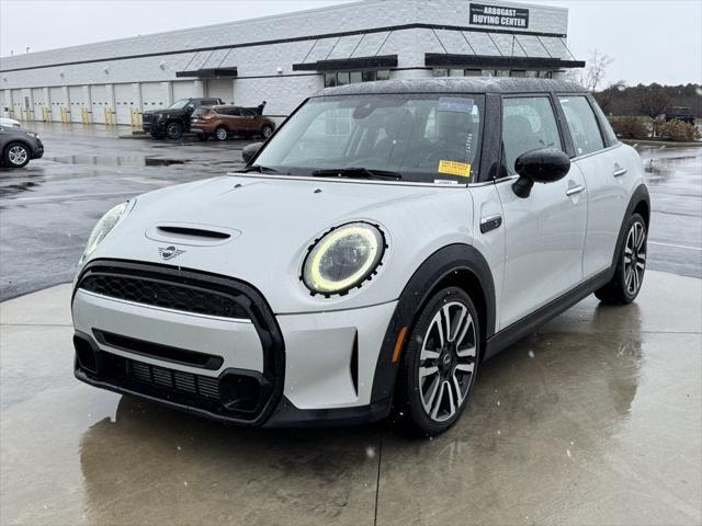 used 2022 MINI Hardtop car, priced at $23,386