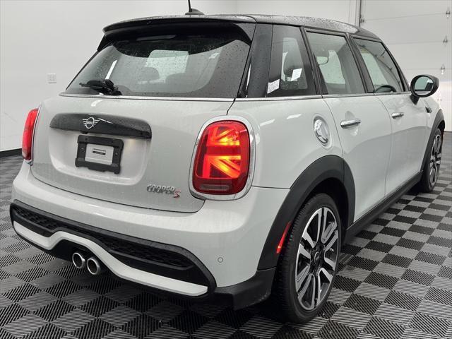 used 2022 MINI Hardtop car, priced at $23,298