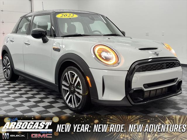 used 2022 MINI Hardtop car, priced at $23,298