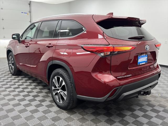 used 2021 Toyota Highlander Hybrid car, priced at $33,598