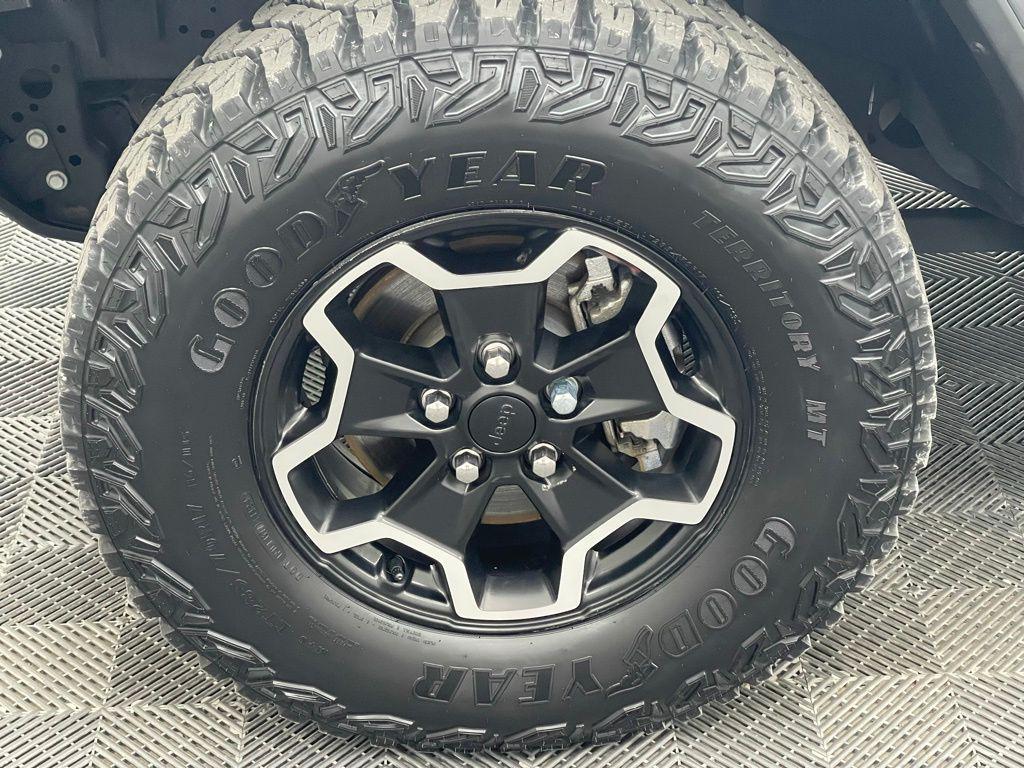used 2021 Jeep Gladiator car, priced at $33,761