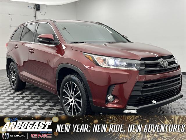 used 2018 Toyota Highlander car, priced at $24,998