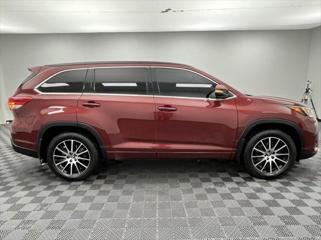 used 2018 Toyota Highlander car, priced at $24,998