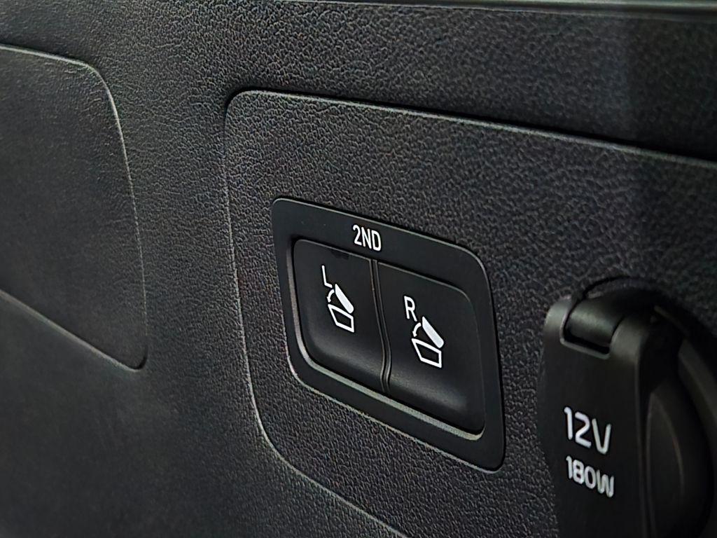 used 2022 Kia Sorento car, priced at $27,788