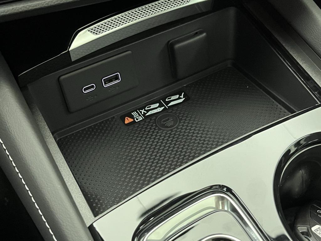 new 2025 Buick Envision car, priced at $43,500