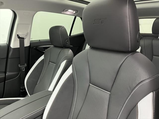 new 2025 Buick Envision car, priced at $43,997