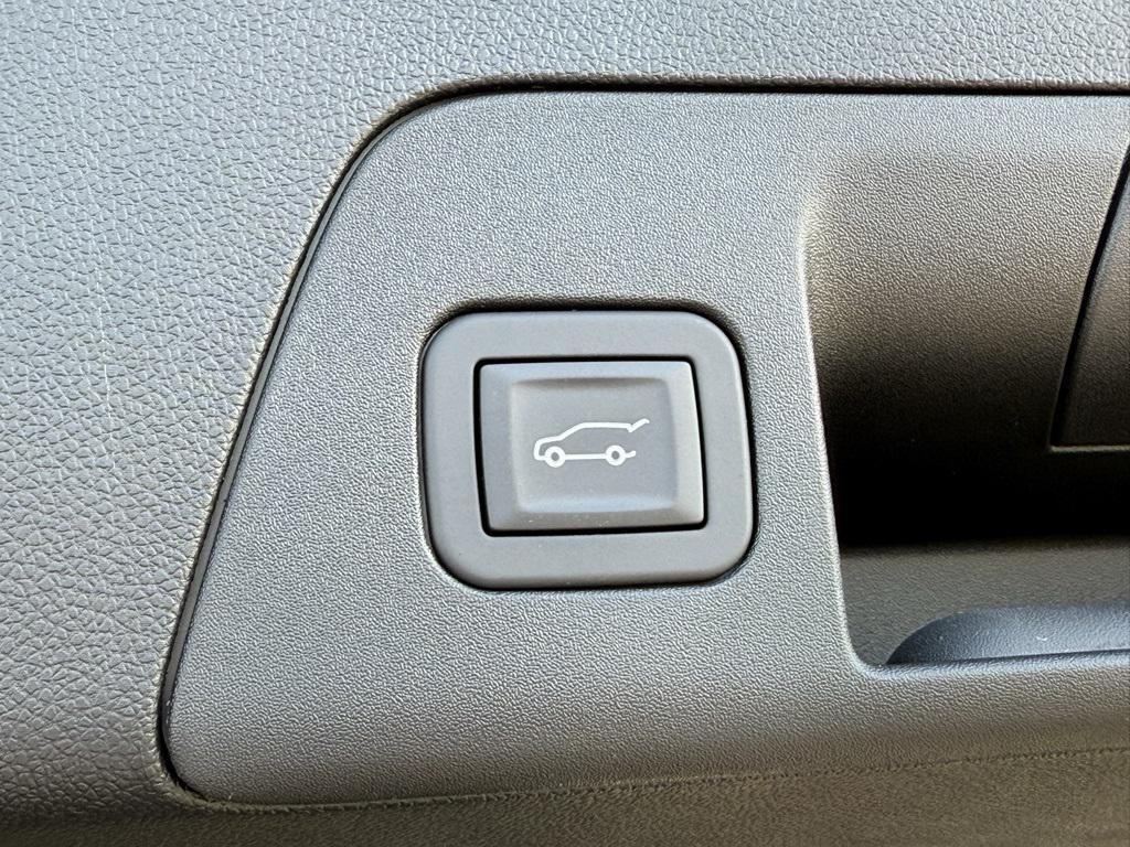 new 2025 Buick Envision car, priced at $46,000