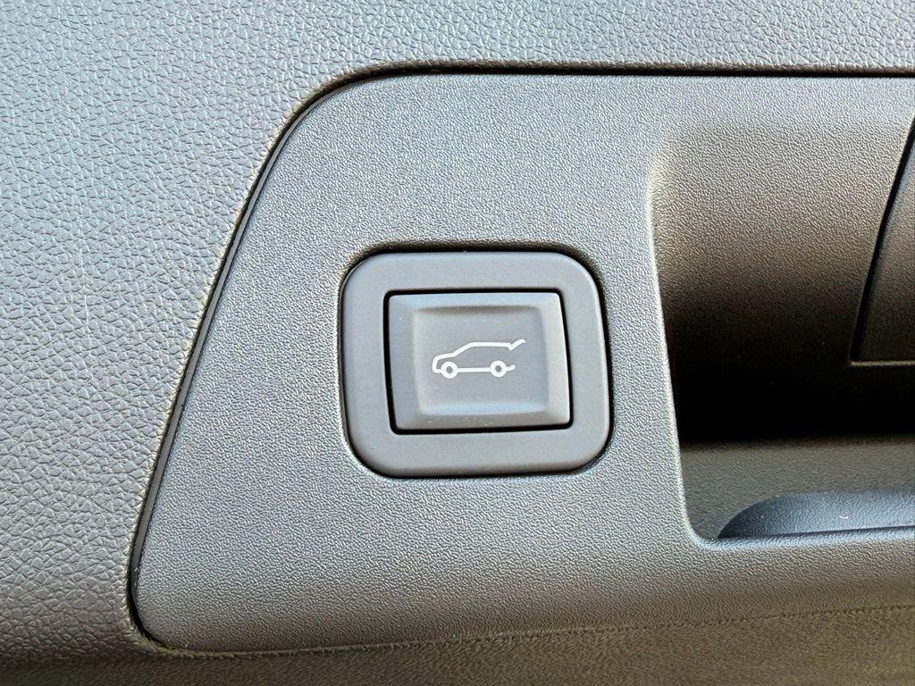 new 2025 Buick Envision car, priced at $43,000