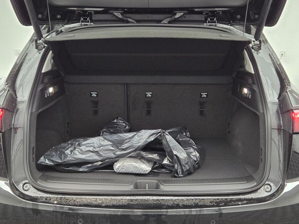 new 2025 Buick Envision car, priced at $42,521