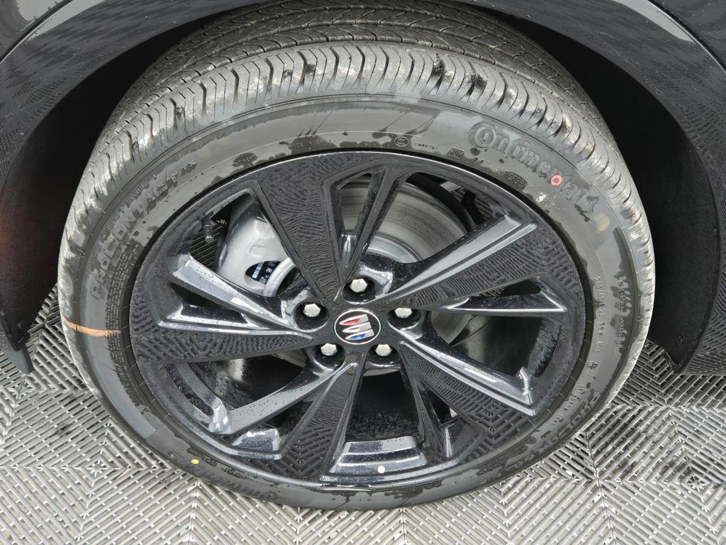 new 2025 Buick Envision car, priced at $42,521