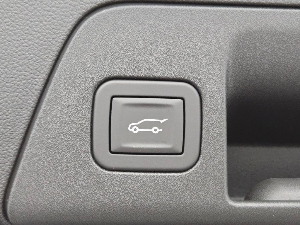 new 2025 Buick Envision car, priced at $42,521