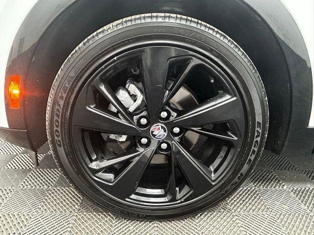 used 2023 Buick Envision car, priced at $26,998