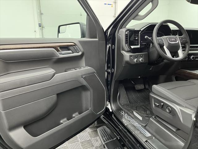 new 2025 GMC Sierra 1500 car, priced at $59,195