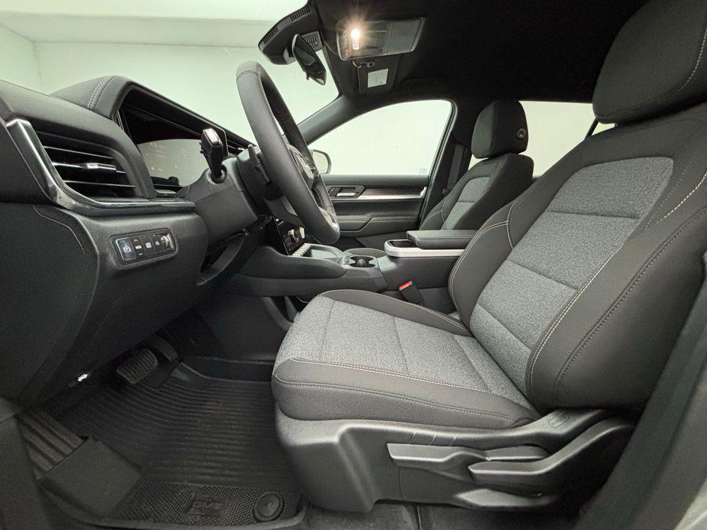 new 2026 GMC Terrain car, priced at $33,111