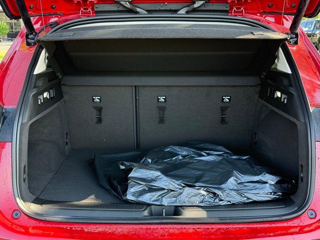 new 2025 Buick Envision car, priced at $40,000