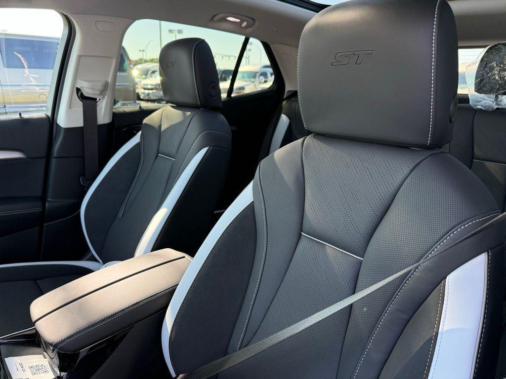 new 2025 Buick Envision car, priced at $40,000